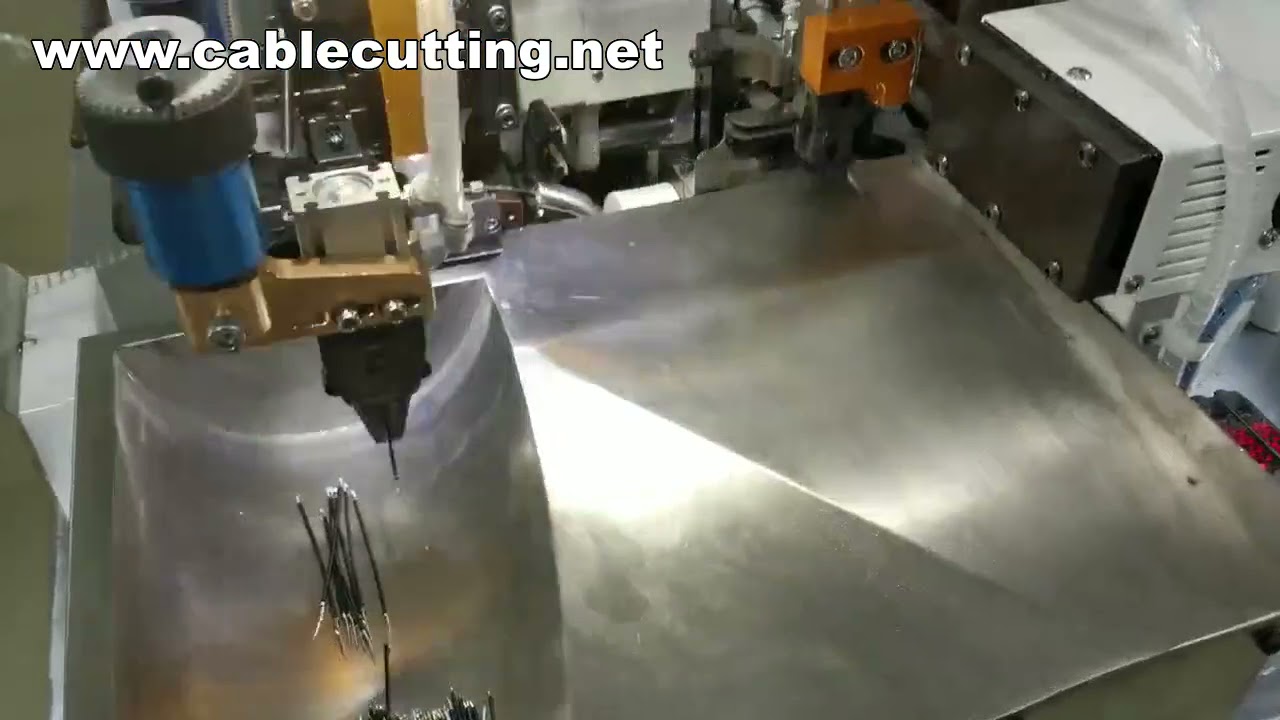 เครื่อง crimping ขั้วต่ออัตโนมัติ ปอกสายไฟสองด้าน ทำงานเร็ว แม่นยำ | Automatic Terminal Crimping Machine