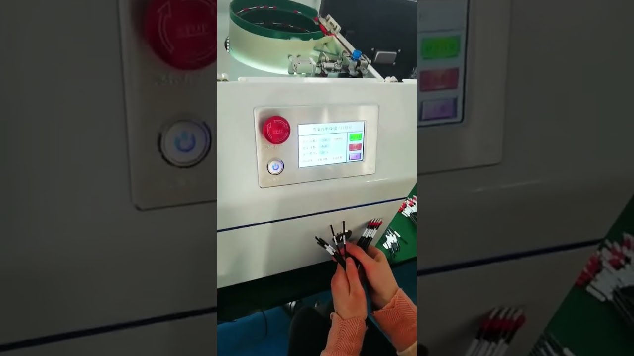 การทำงานของเครื่อง Crimping ปลายสายเทอร์มินอล | เครื่องปอกสายไฟในโรงงาน #machine #cablewirestrippingmachine #factory #tools